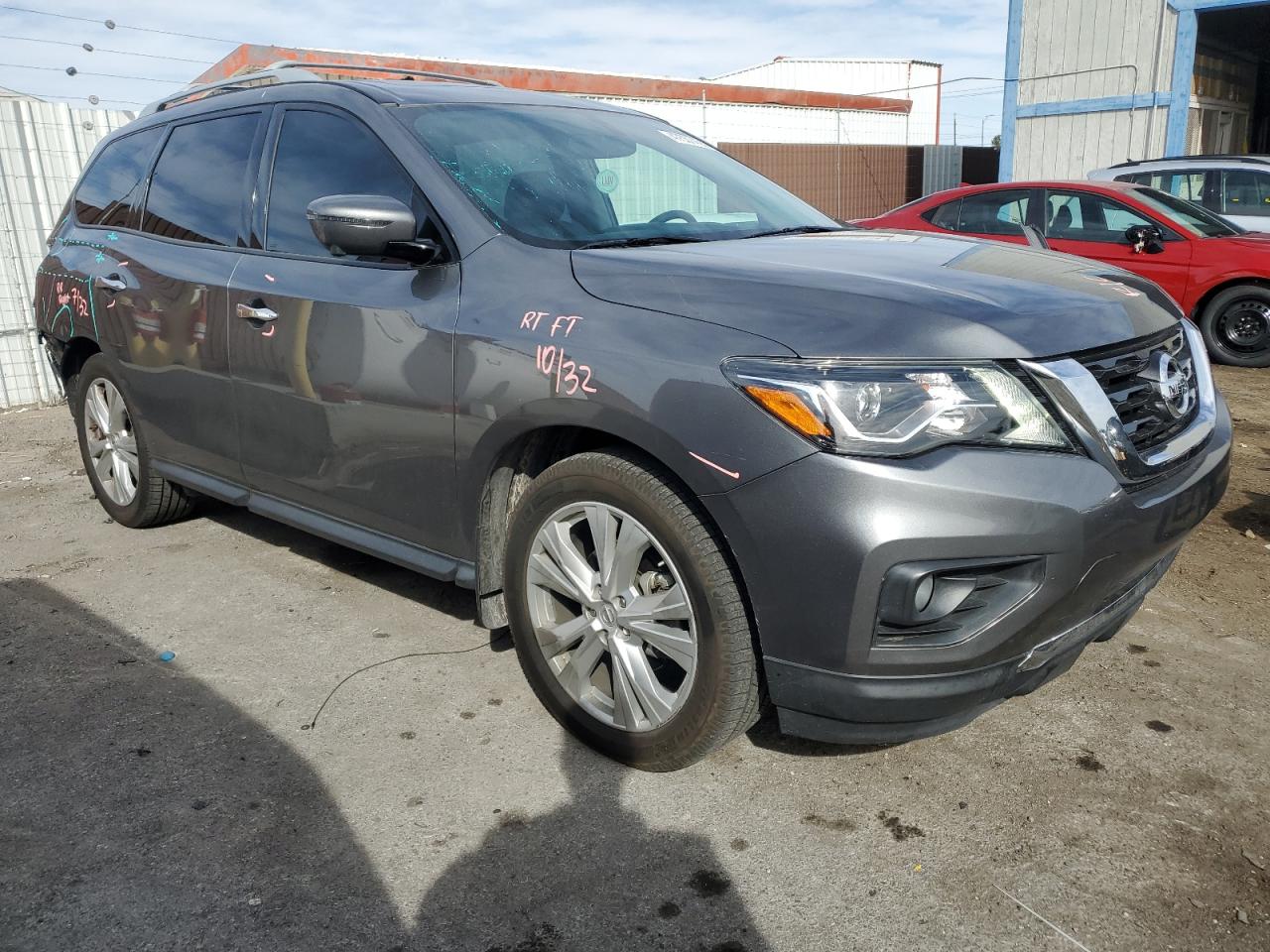 2018 Nissan Pathfinder VIN 5N1DR2MN5JC670650 Copart auction photo, rear end damage thumbnail 4