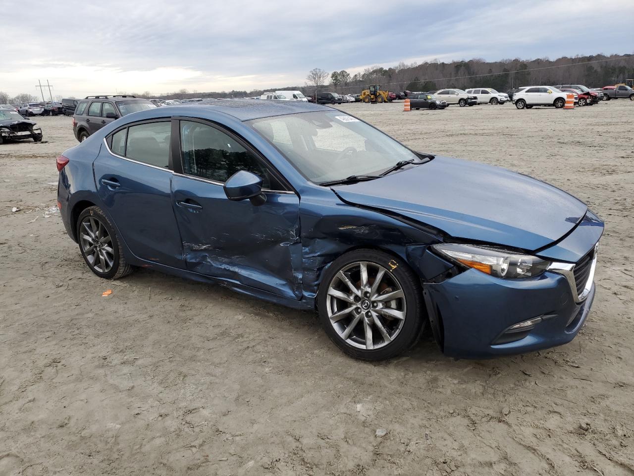 2018 Mazda 3 VIN 3MZBN1V31JM231486 Copart auction photo, front end / side damage thumbnail 4