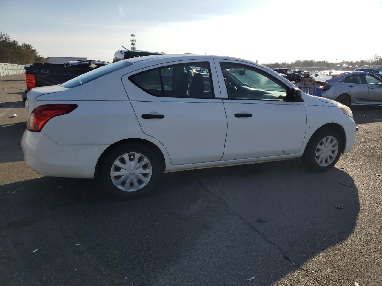 2014 Nissan Versa VIN 3N1CN7APXEL813054 Copart auction photo, front end / minor dent/scratches damage thumbnail 3