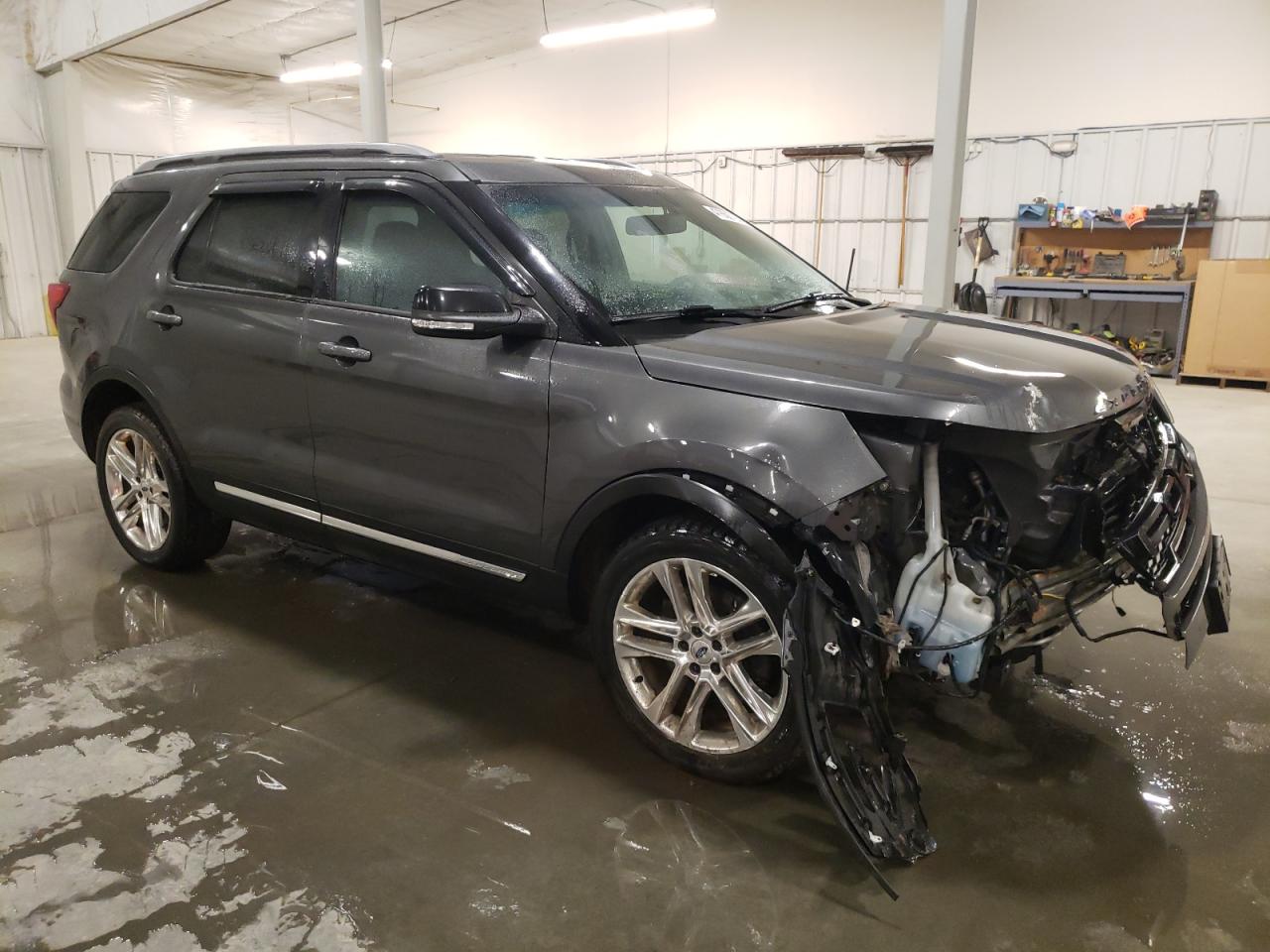 2017 Ford Explorer VIN 1FM5K8D89HGA18428 Copart auction photo, front end damage thumbnail 4