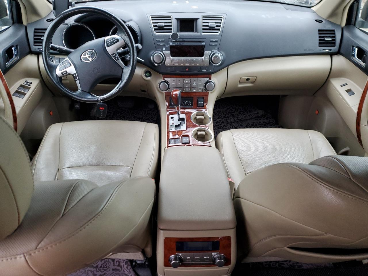 2011 Toyota Highlander VIN 5TDDK3EH6BS082764 Copart auction photo, front end / side damage thumbnail 8