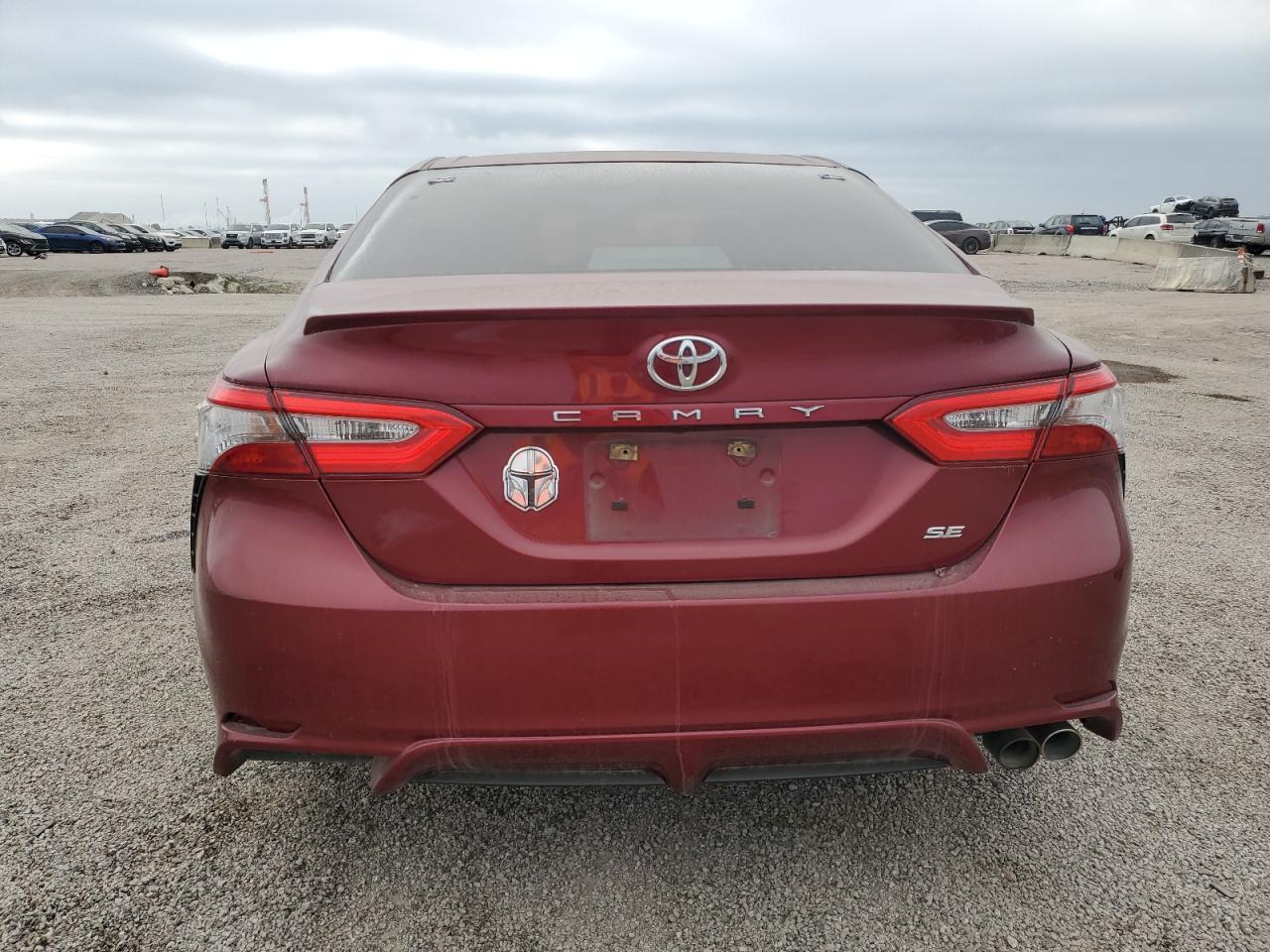 2018 Toyota Camry VIN 4T1B11HKXJU658397 Copart auction photo, normal wear damage thumbnail 6