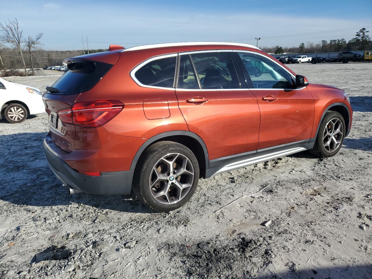 2019 BMW X1 VIN WBXHU7C50K3H46236 Copart auction photo, front end damage thumbnail 3