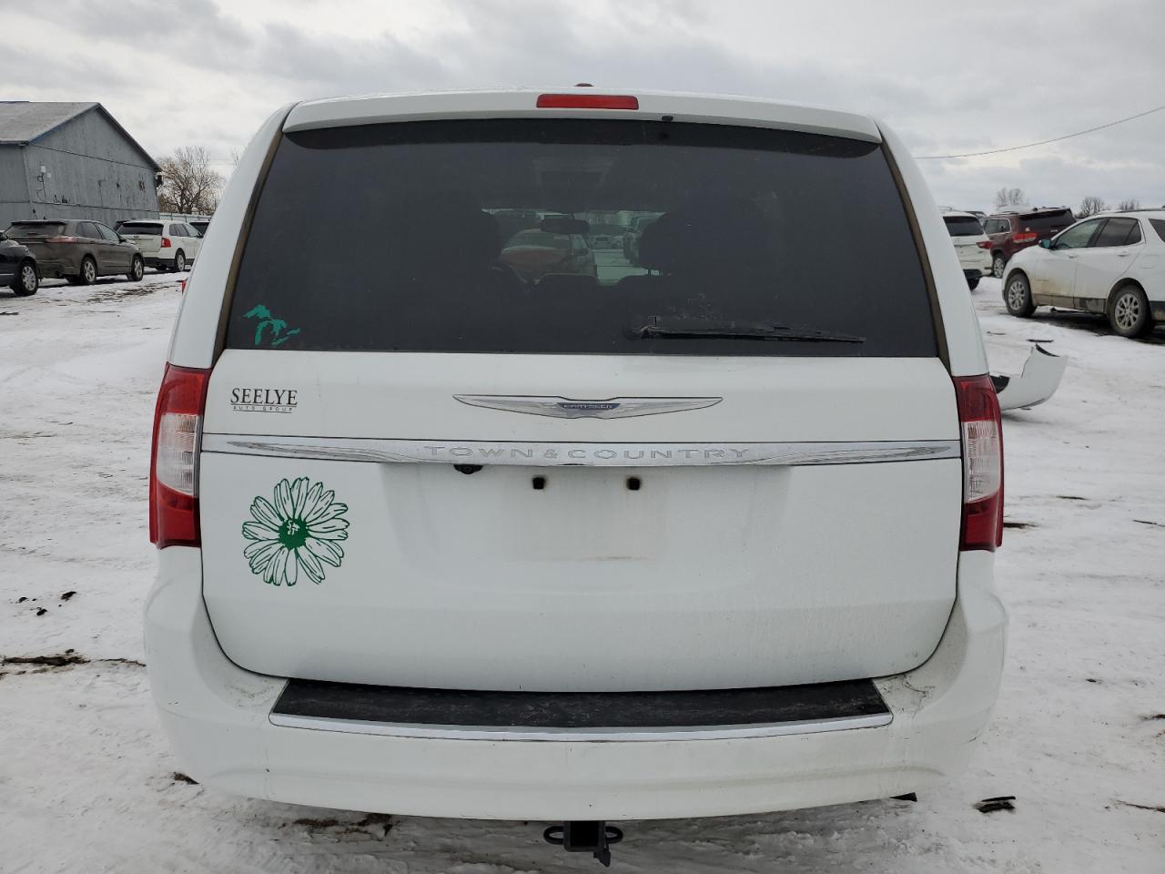 2016 Chrysler Town & Country VIN 2C4RC1BG8GR208755 Copart auction photo, front end damage thumbnail 6