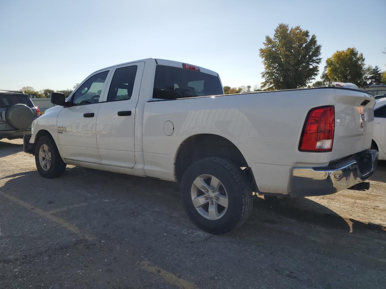 2019 RAM 1500 VIN 1C6RR6FG7KS546619 Copart auction photo, front end / minor dent/scratches damage thumbnail 2