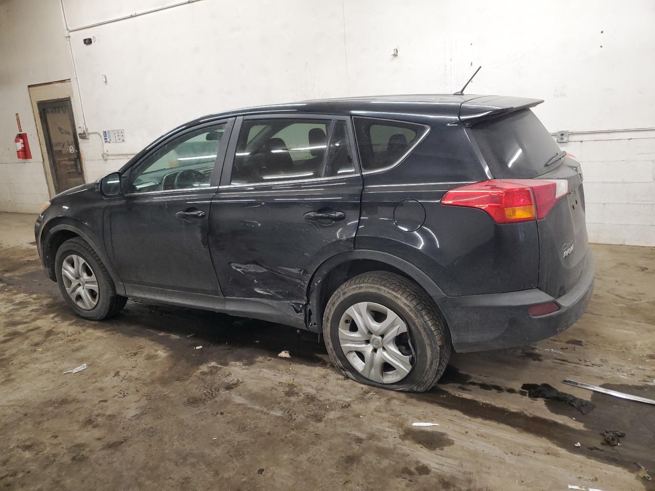 2015 Toyota RAV 4 VIN 2T3BFREV4FW276816 Copart auction photo, side damage thumbnail 2