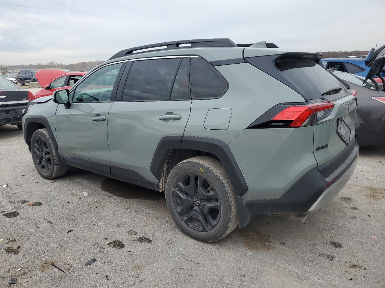 2022 Toyota RAV 4 VIN 2T3J1RFV4NW319414 Copart auction photo, front end damage thumbnail 2