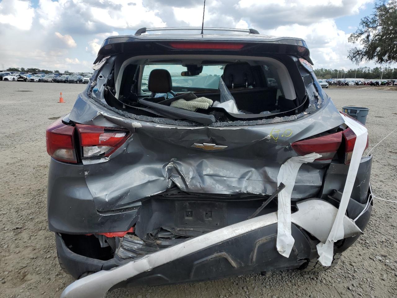 2021 Chevrolet TrailBlazer VIN KL79MPS24MB152714 Copart auction photo, front end / rear end damage thumbnail 6