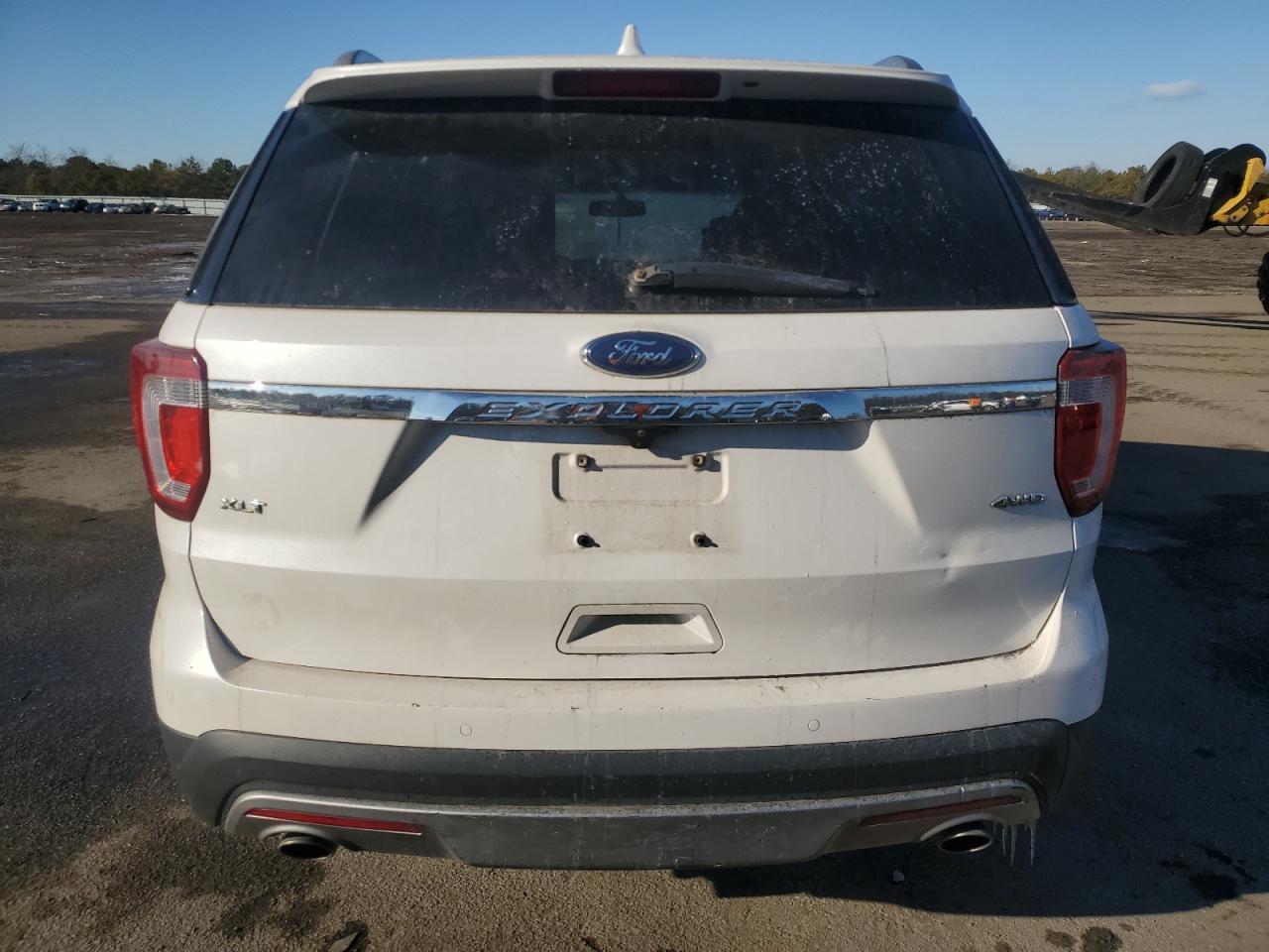 2017 Ford Explorer VIN 1FM5K8D80HGD61841 Copart auction photo, front end / minor dent/scratches damage thumbnail 6