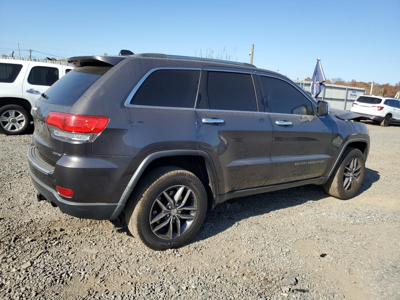 2017 Jeep Grand Cherokee VIN 1C4RJFBG6HC711424 Copart auction photo, front end damage thumbnail 3