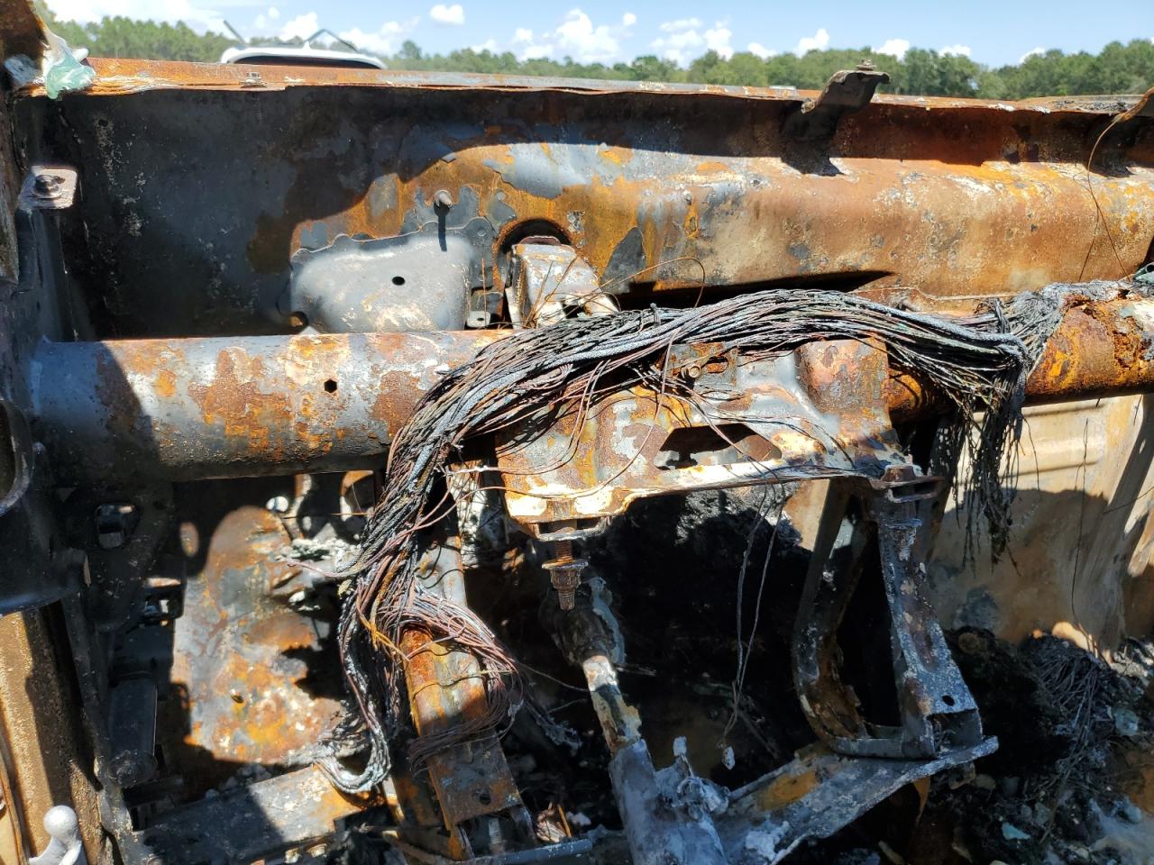 2022 Chevrolet Silverado VIN 3GCPDBEK1NG560248 Copart auction photo, burn damage thumbnail 9