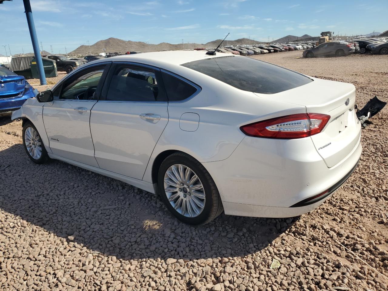 2016 Ford Fusion VIN 3FA6P0LU5GR106450 Copart auction photo, front end damage thumbnail 2