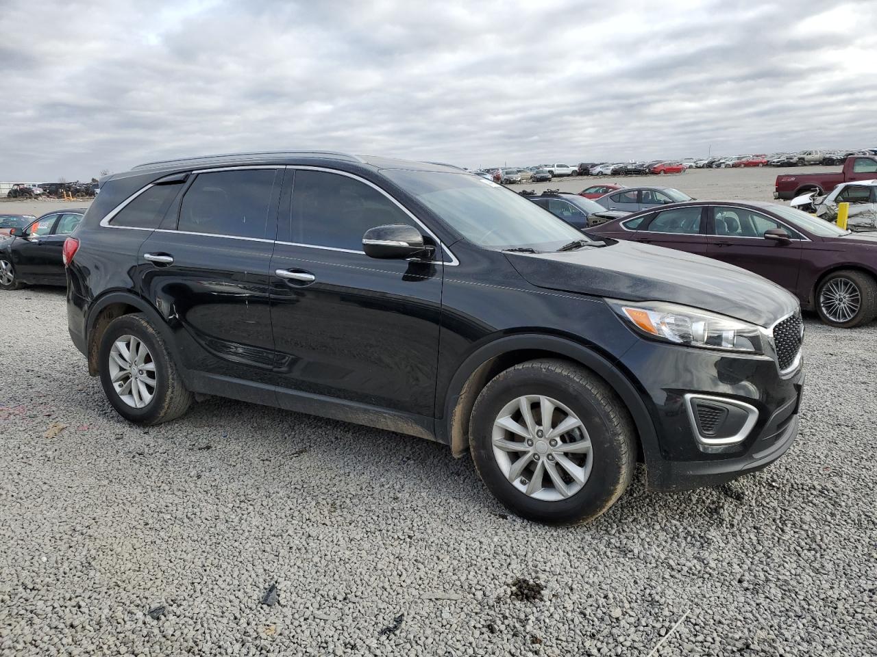 2017 KIA Sorento VIN 5XYPG4A38HG226464 Copart auction photo, mechanical / minor dent/scratches damage thumbnail 4