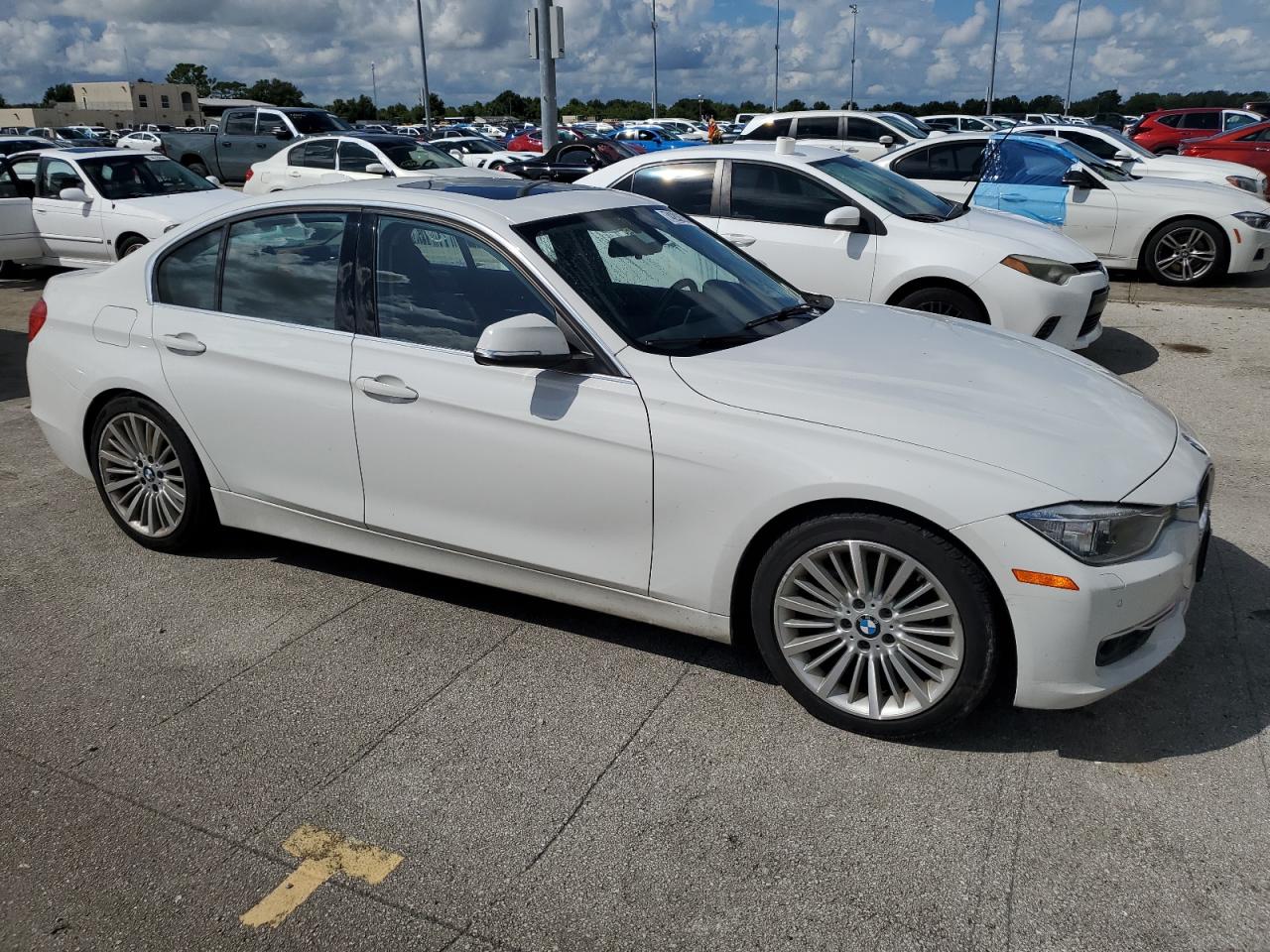 2013 BMW 3er VIN WBA3A5C57DF602246 Copart auction photo, water/flood damage thumbnail 4