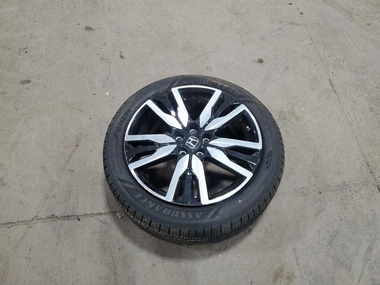 2019 Honda Pilot VIN 5FNYF6H65KB096452 Copart auction photo, all over damage thumbnail 14