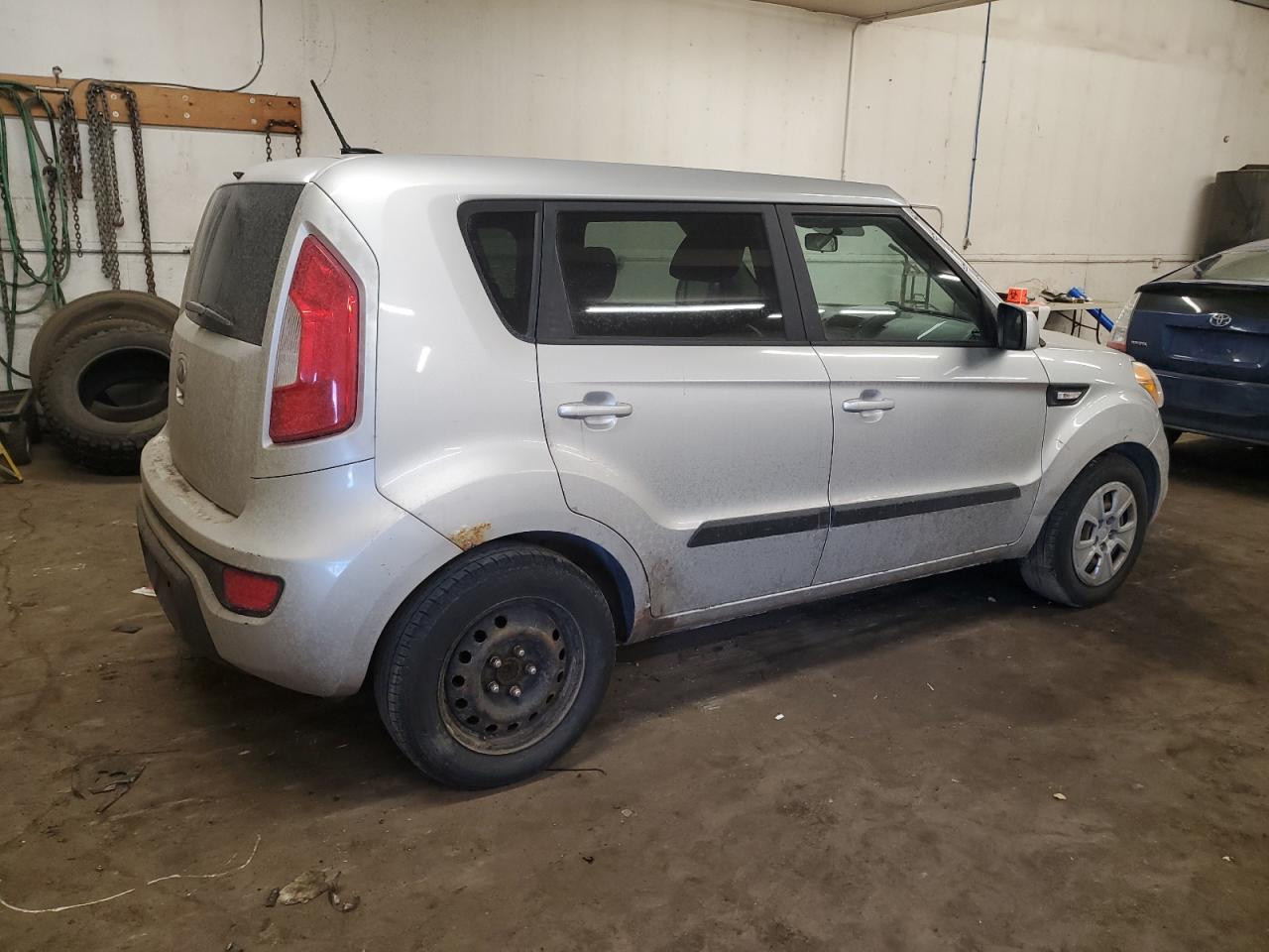 2013 KIA Soul VIN KNDJT2A58D7755427 Copart auction photo, front end damage thumbnail 3