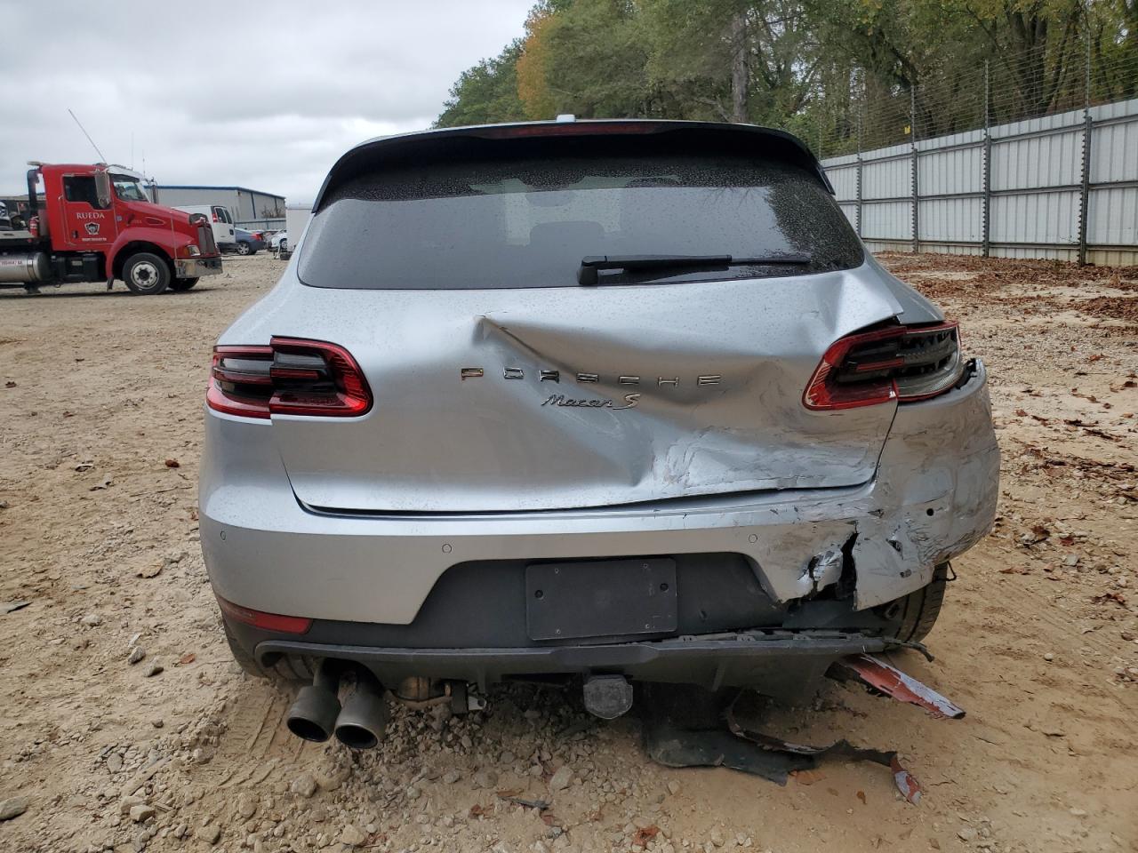 2017 Porsche Macan VIN WP1AB2A55HLB12595 Copart auction photo, rear end damage thumbnail 6