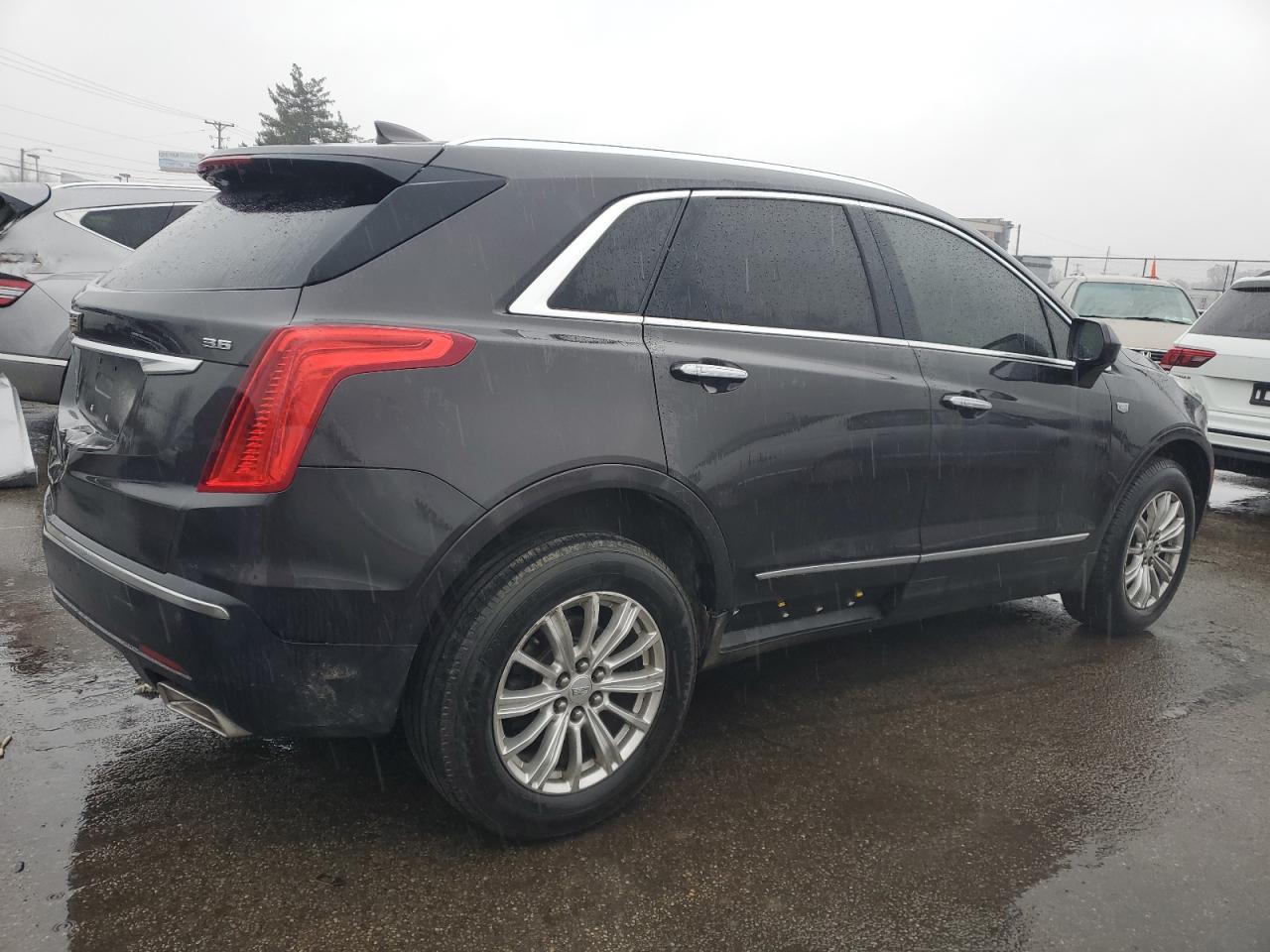 2017 Cadillac XT5 VIN 1GYKNARS0HZ240753 Copart auction photo, front end / side damage thumbnail 3