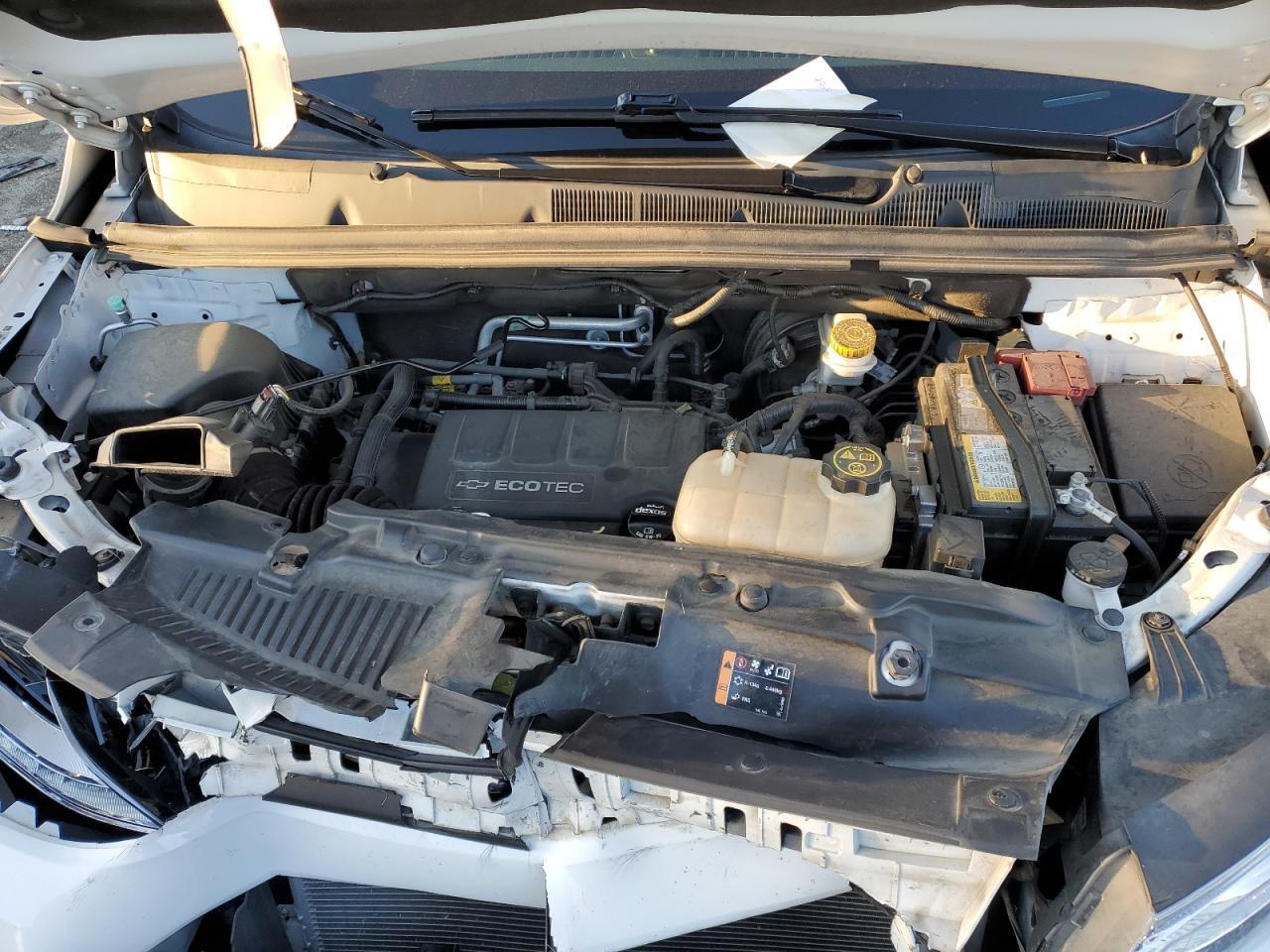 2019 Chevrolet Trax VIN 3GNCJLSB3KL158887 Copart auction photo, front end / side damage thumbnail 12
