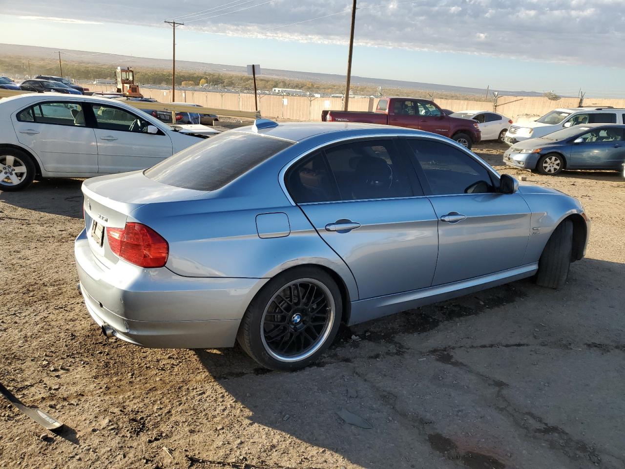 2011 BMW 3er VIN WBAPL5C52BA742212 Copart auction photo, rear end / undercarriage damage thumbnail 3
