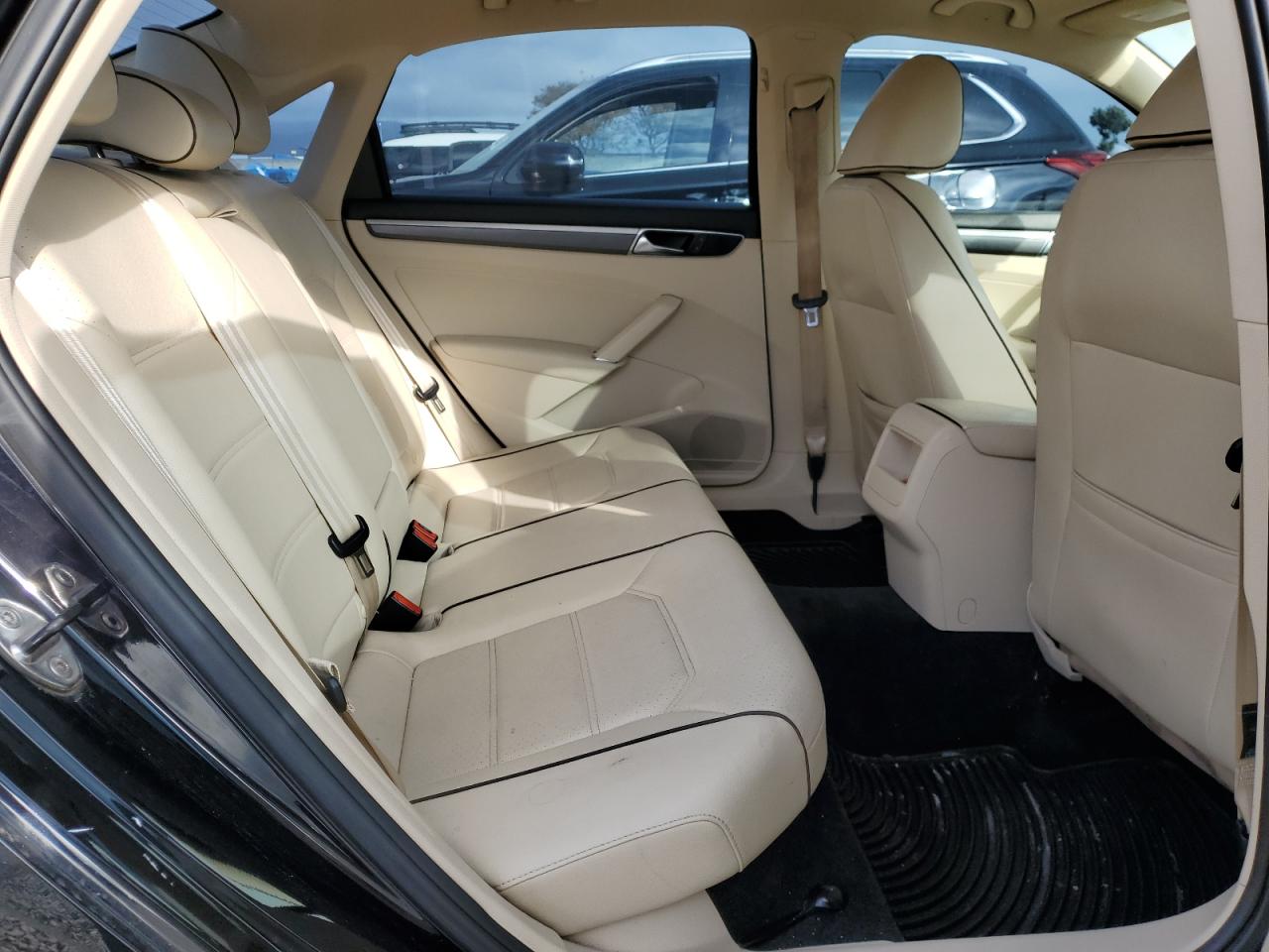 2017 Volkswagen Passat VIN 1VWDT7A35HC050698 Copart auction photo, front end damage thumbnail 10