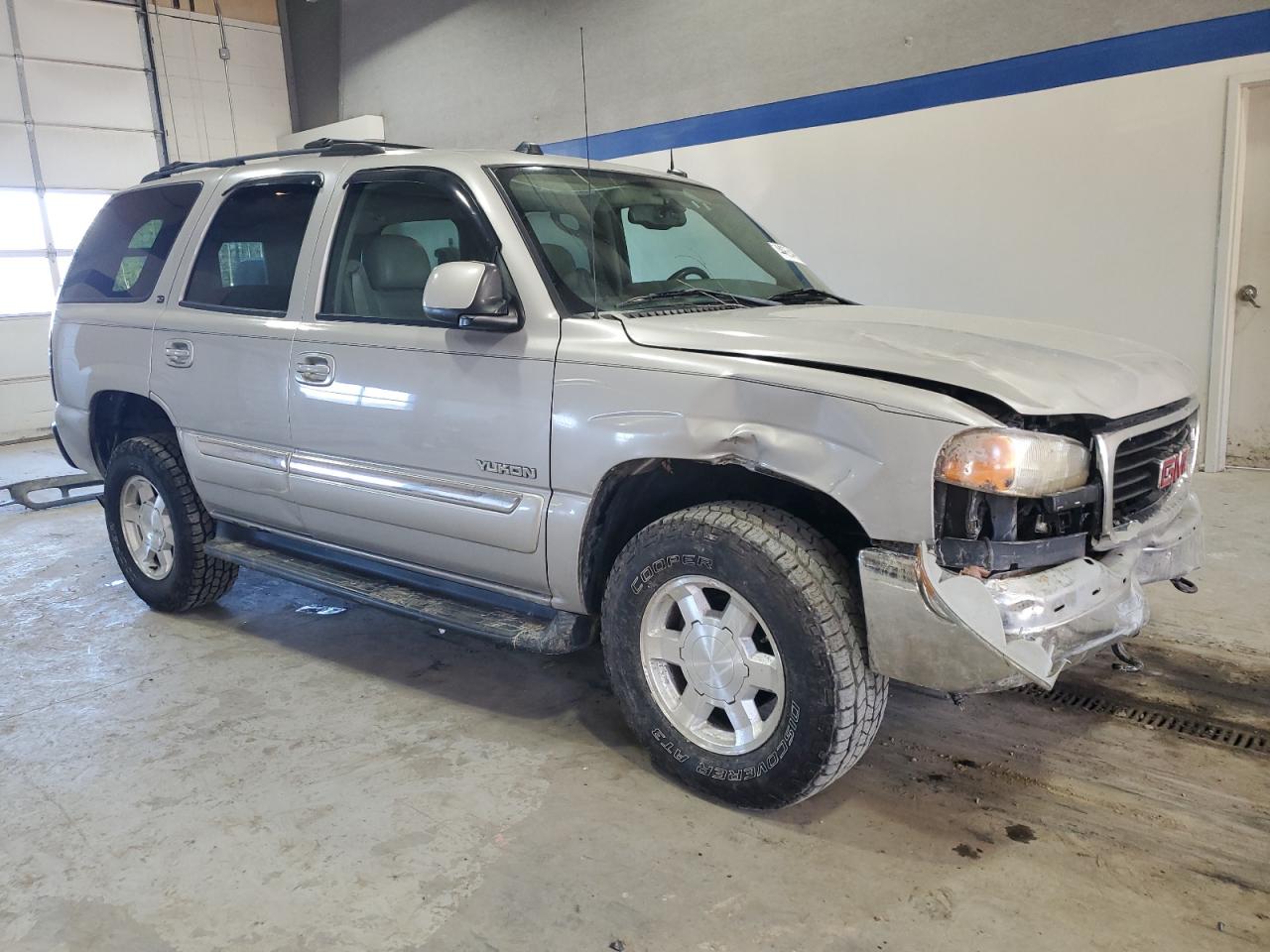 2004 GMC Yukon VIN 1GKEK13Z64J189869 Copart auction photo, front end damage thumbnail 4