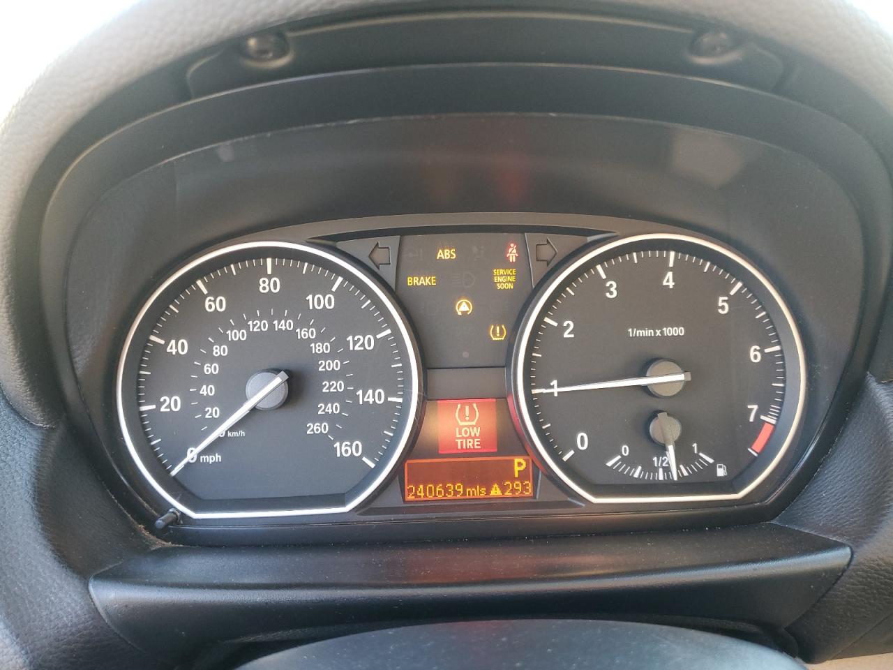 2010 BMW 1er VIN WBAUL7C57AVJ77350 Copart auction photo, normal wear damage thumbnail 9