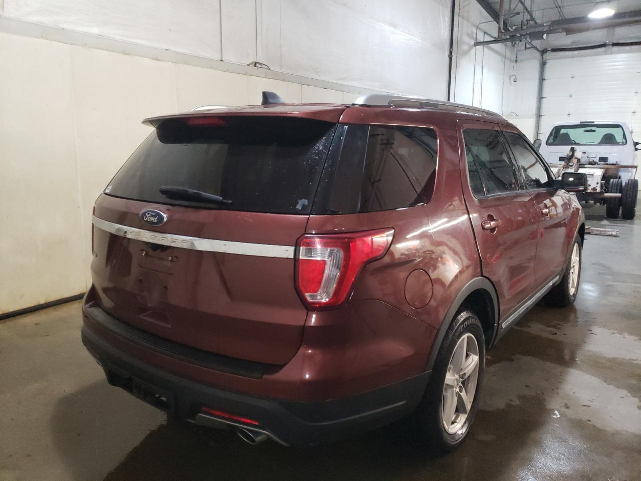 2018 Ford Explorer VIN 1FM5K7D83JGB27273 Copart auction photo, minor dent/scratches damage thumbnail 3