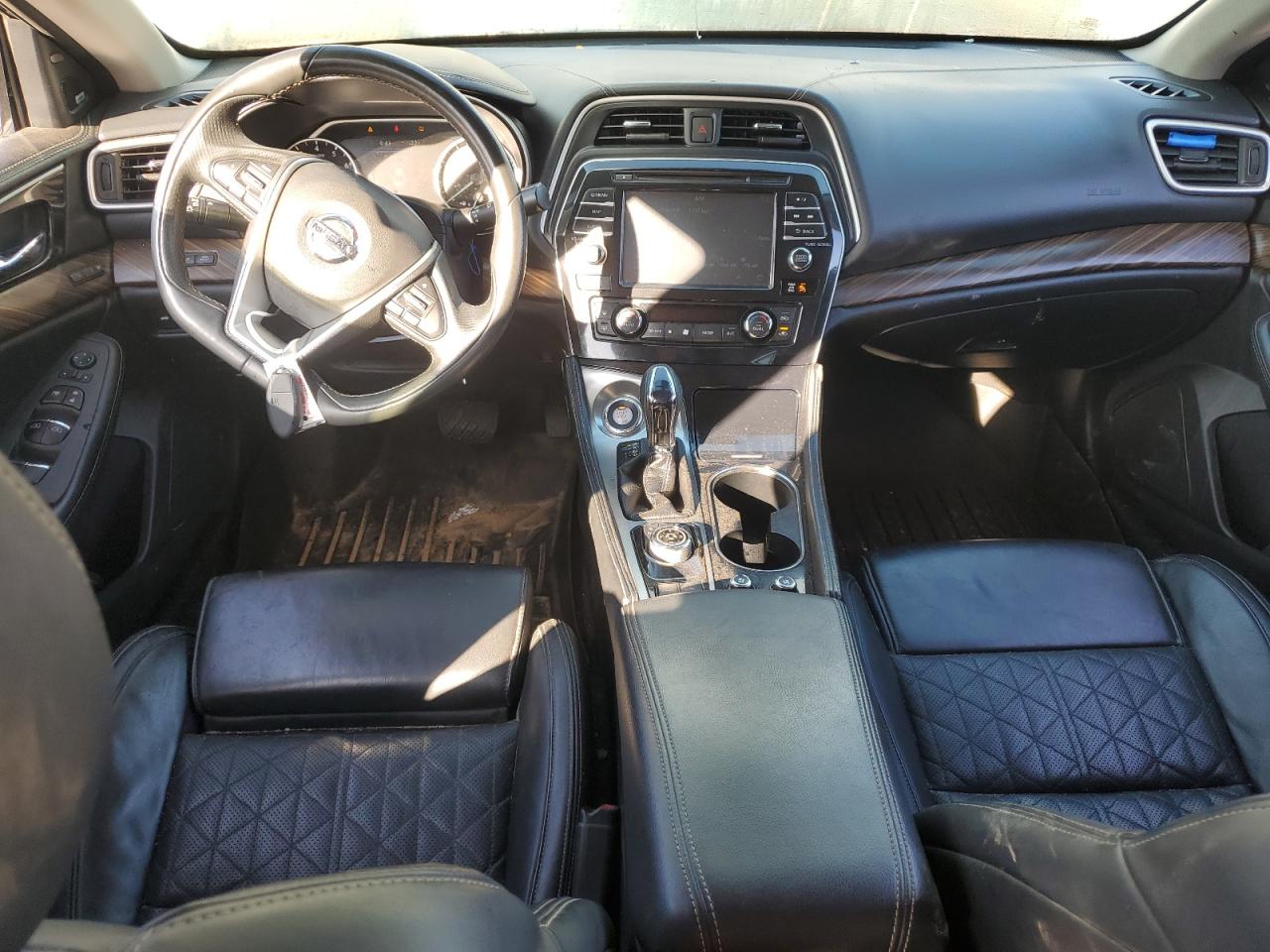 2018 Nissan Maxima VIN 1N4AA6AP0JC393777 Copart auction photo, side / minor dent/scratches damage thumbnail 8