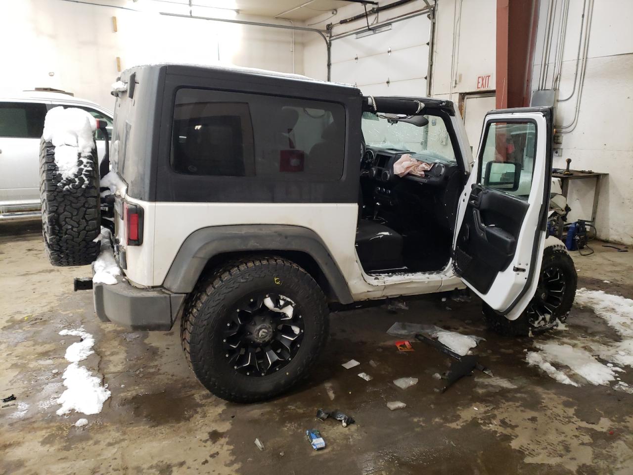 2017 Jeep Wrangler VIN 1C4GJWAG6HL601059 Copart auction photo, front end / top/roof damage thumbnail 3