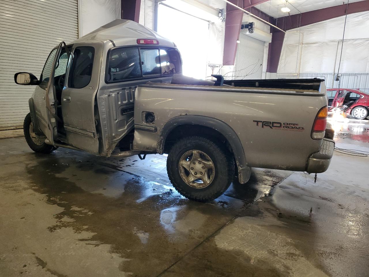 2001 Toyota Tundra VIN 5TBBT441X1S195381 Copart auction photo, side / top/roof damage thumbnail 2
