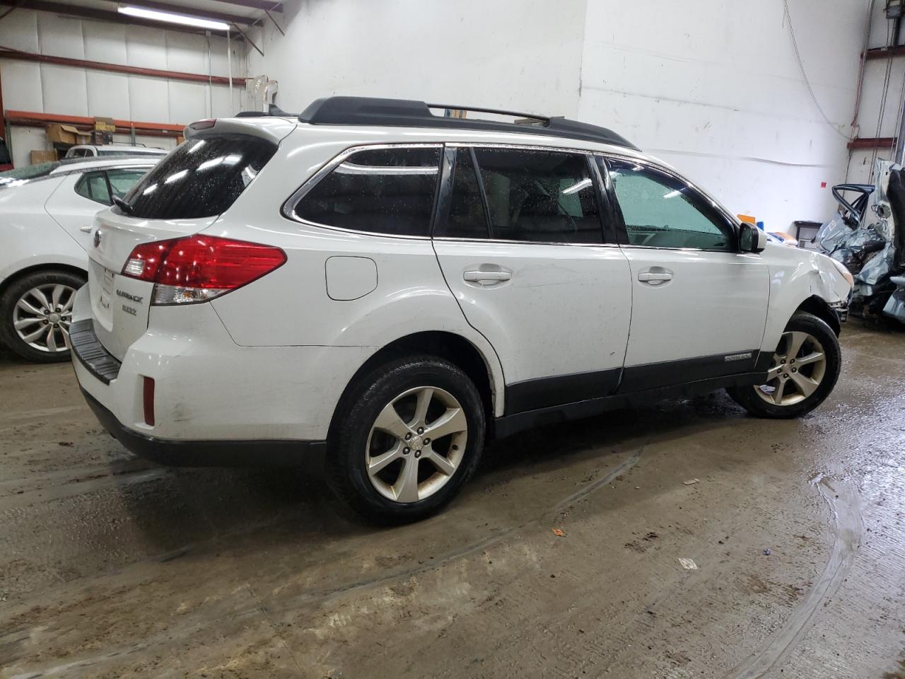 2013 Subaru Outback VIN 4S4BRBKC9D3306647 Copart auction photo, front end / minor dent/scratches damage thumbnail 3