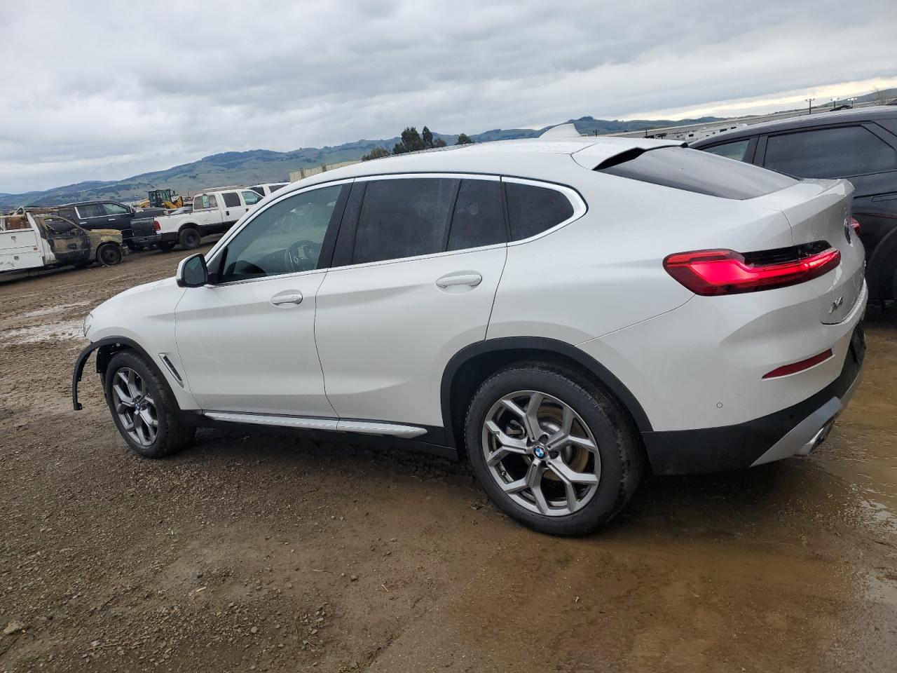 2024 BMW X4 VIN 5UX33DT08R9W80857 Copart auction photo, front end damage thumbnail 2
