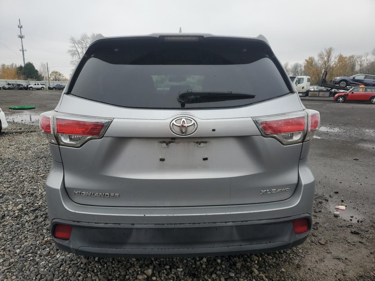 2015 Toyota Highlander VIN 5TDJKRFH7FS134364 Copart auction photo, side damage thumbnail 6