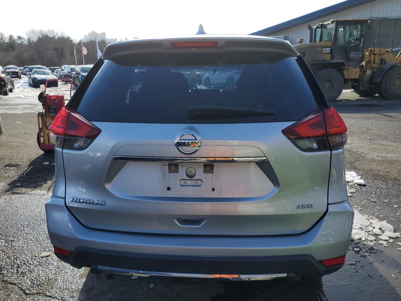 2017 Nissan Rogue VIN KNMAT2MV4HP517348 Copart auction photo, minor dent/scratches damage thumbnail 6