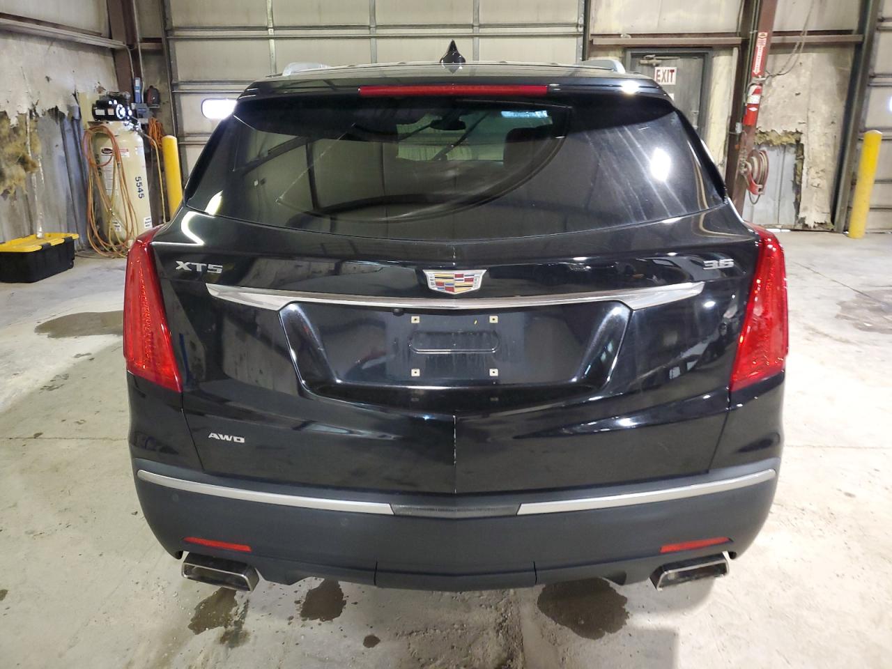 2018 Cadillac XT5 VIN 1GYKNDRS8JZ185363 Copart auction photo, water/flood / minor dent/scratches damage thumbnail 6