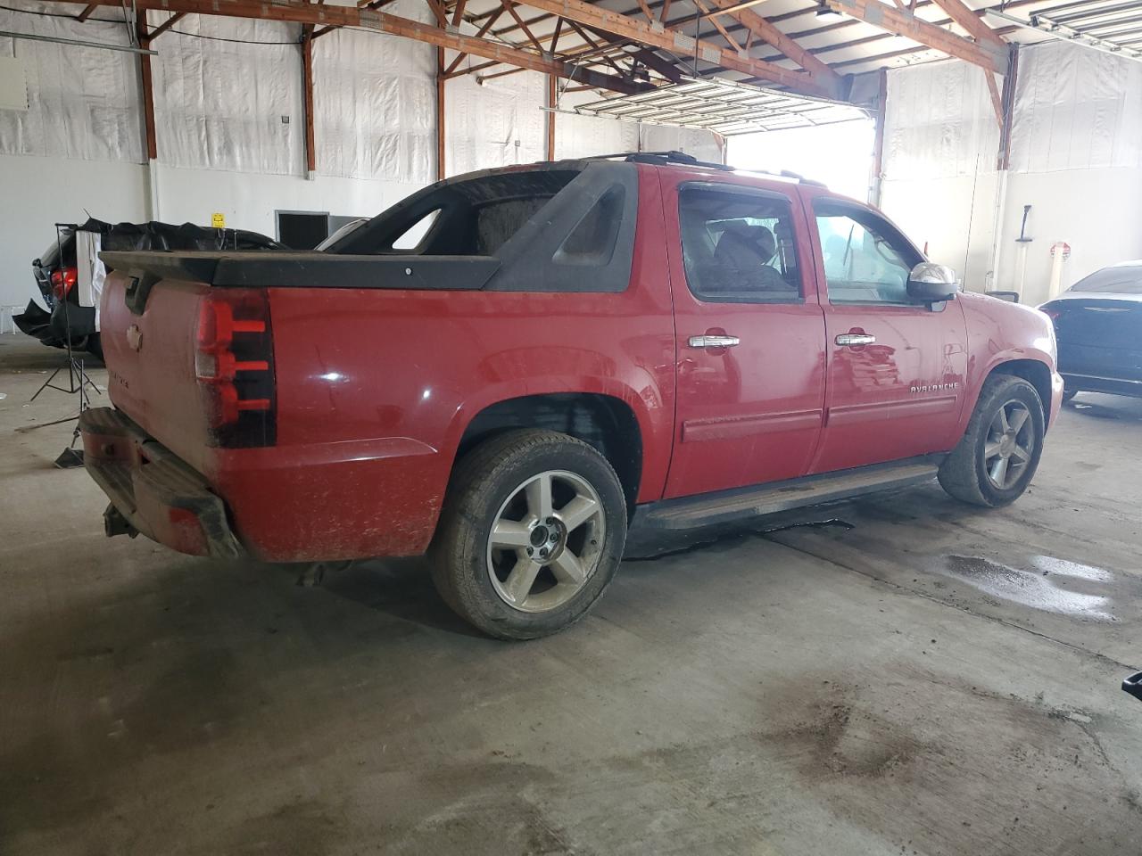 2012 Chevrolet Avalanche VIN 3GNTKEE71CG215288 Copart auction photo, water/flood / all over damage thumbnail 3