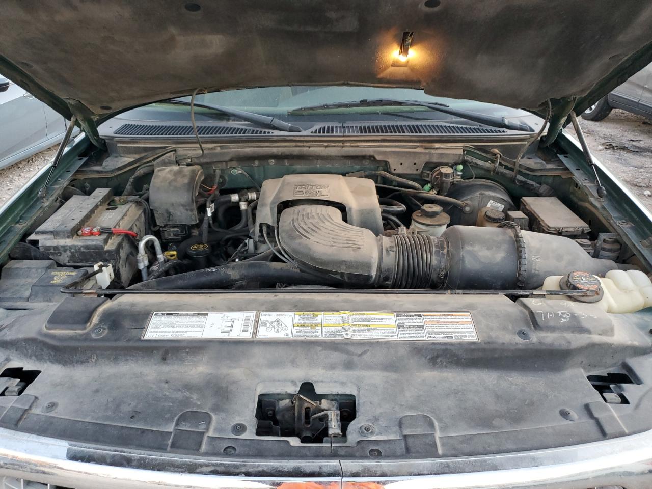 1999 Ford Expedition VIN 1FMPU18L0XLB96873 Copart auction photo, mechanical / minor dent/scratches damage thumbnail 12