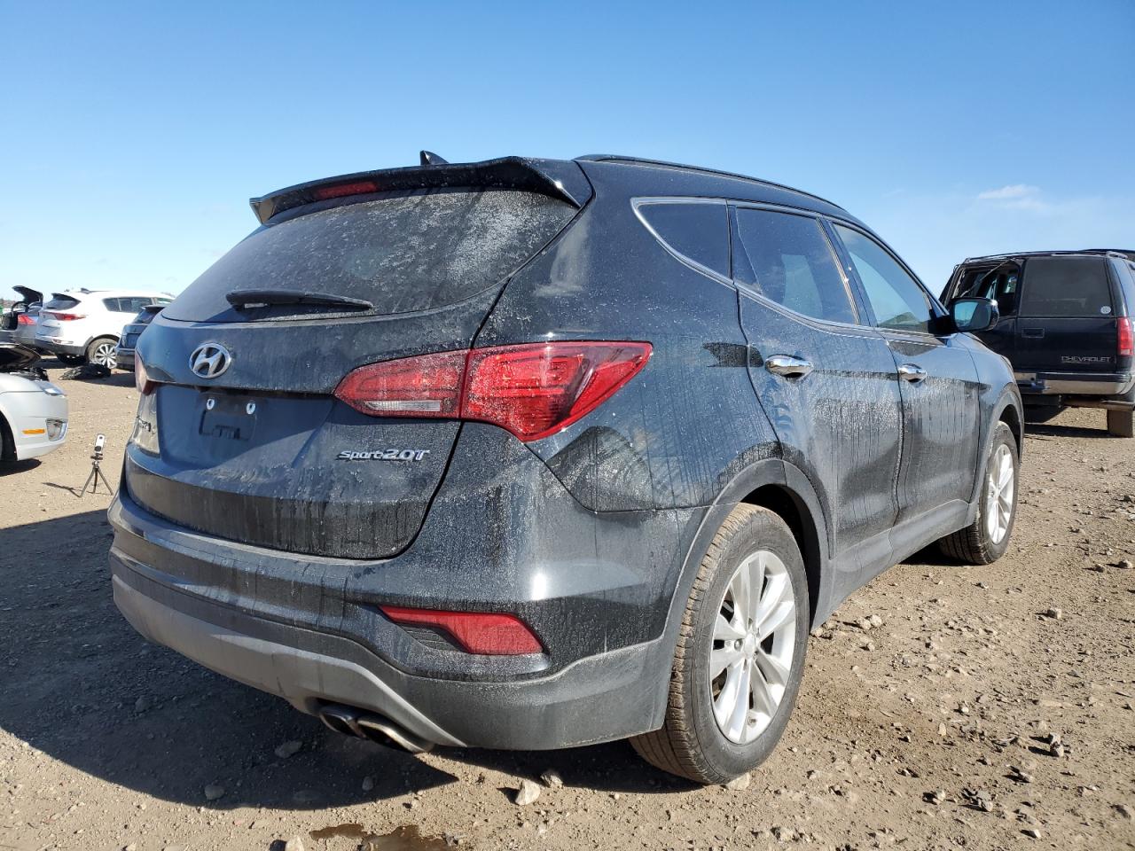2017 Hyundai Santa Fe VIN 5XYZU4LA6HG475228 Copart auction photo, front end / minor dent/scratches damage thumbnail 3
