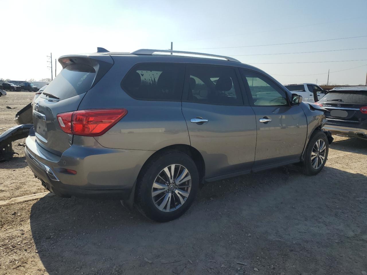 2019 Nissan Pathfinder VIN 5N1DR2MN7KC608555 Copart auction photo, front end damage thumbnail 3