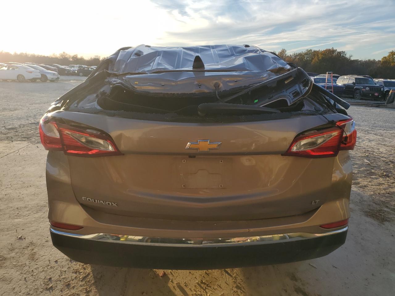 2019 Chevrolet Equinox VIN 2GNAXKEV2K6215543 Copart auction photo, rollover damage thumbnail 6