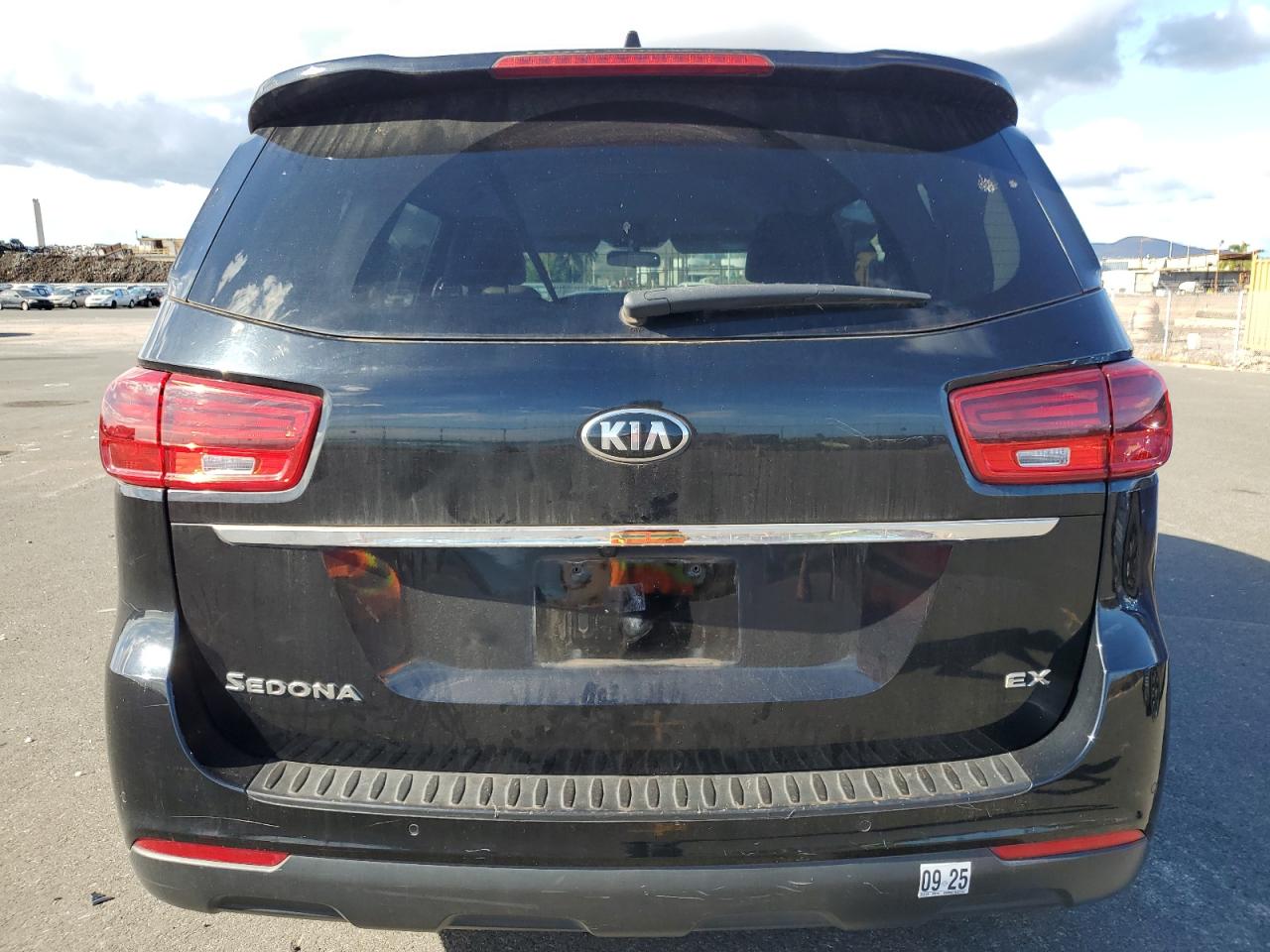 2020 KIA Sedona VIN KNDMB5C15L6577637 Copart auction photo, front end damage thumbnail 6