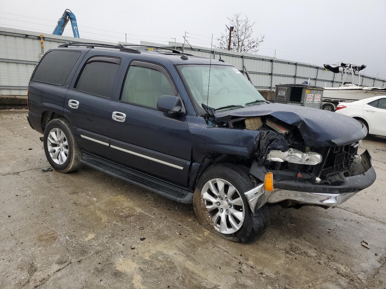 2005 Chevrolet Tahoe VIN 1GNEC13T65R131159 Copart auction photo, frame damage / front end damage thumbnail 4