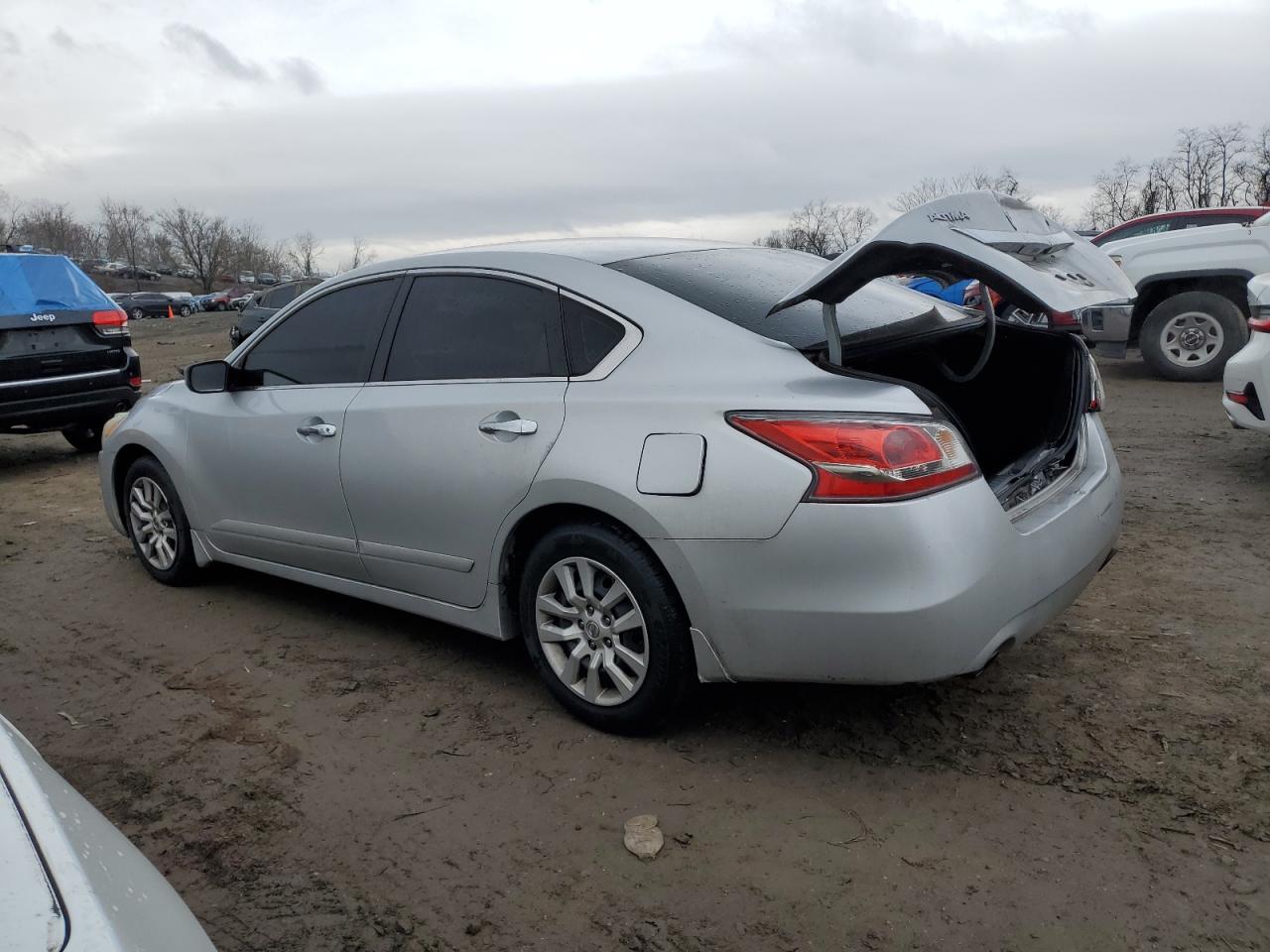 2015 Nissan Altima VIN 1N4AL3AP9FC465365 Copart auction photo, rear end damage thumbnail 2