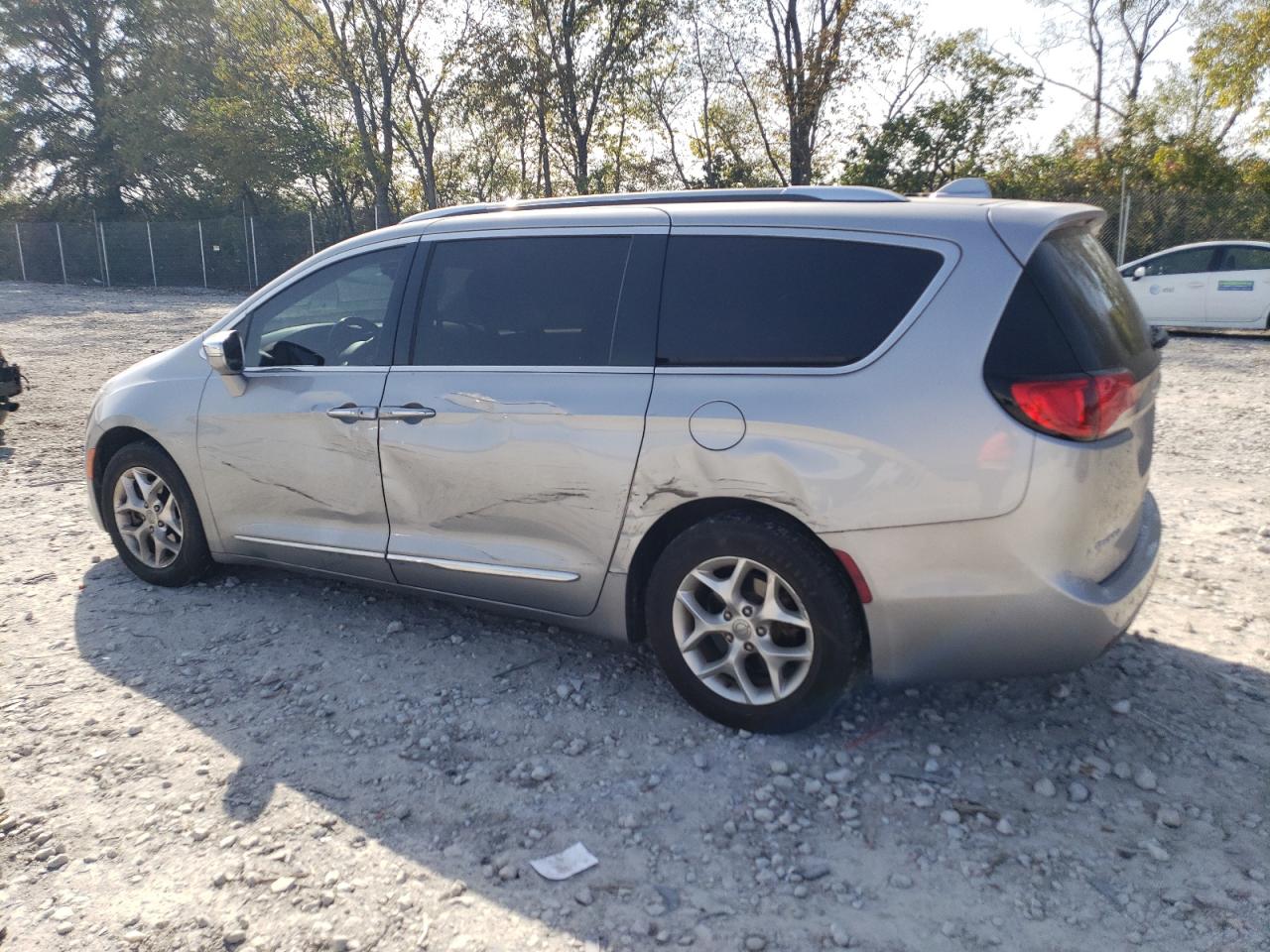 2020 Chrysler Pacifica VIN 2C4RC1GG1LR272672 Copart auction photo, side / minor dent/scratches damage thumbnail 2