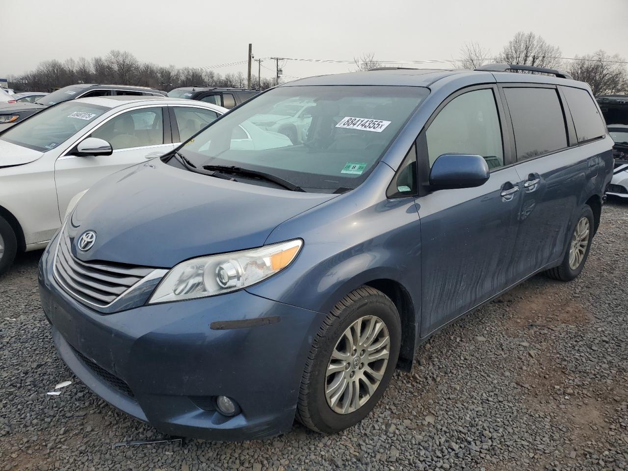 2017 Toyota Sienna VIN 5TDYZ3DC9HS875195