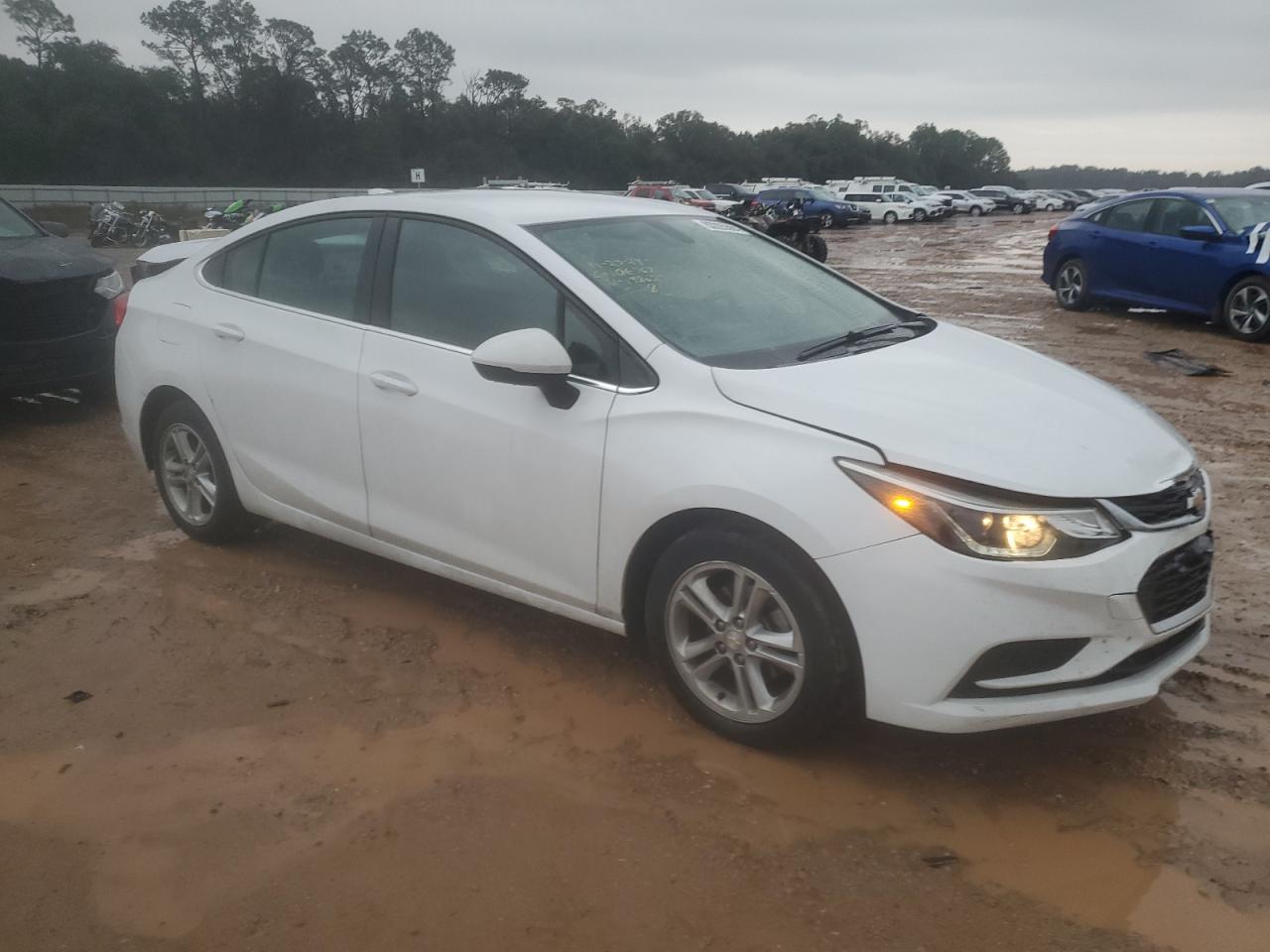 2018 Chevrolet Cruze VIN 1G1BE5SM5J7198325 Copart auction photo, front end / rear end damage thumbnail 4