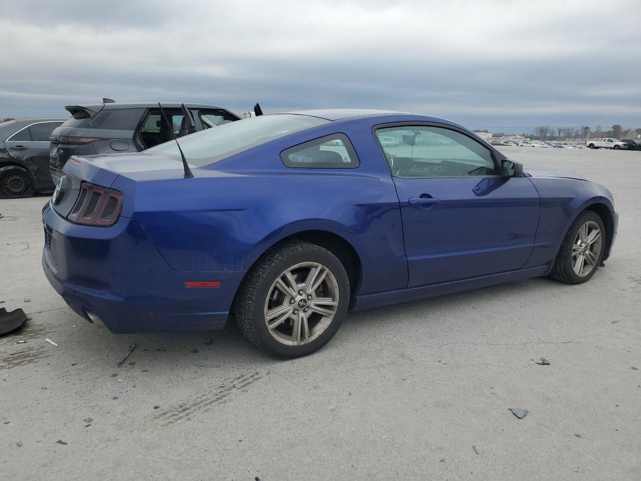 2014 Ford Mustang VIN 1ZVBP8AM9E5315522 Copart auction photo, front end / side damage thumbnail 3