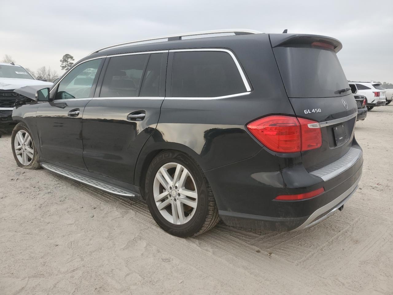 2016 Mercedes-Benz GL-klasse VIN 4JGDF6EE9GA703975 Copart auction photo, front end damage thumbnail 2