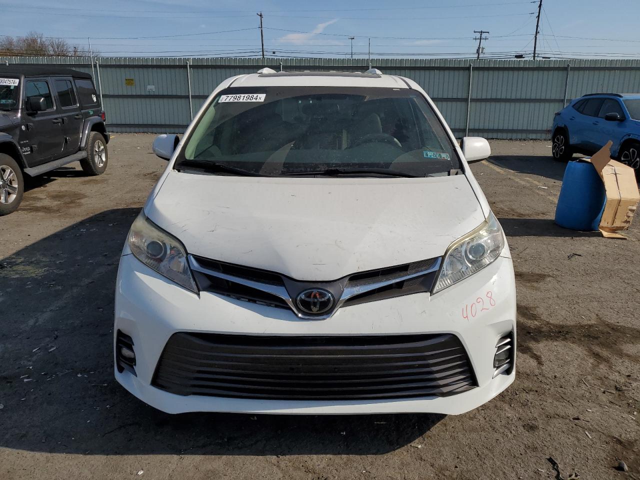 2011 Toyota Sienna VIN 5TDYK3DC2BS112432 Copart auction photo, rear end damage thumbnail 5
